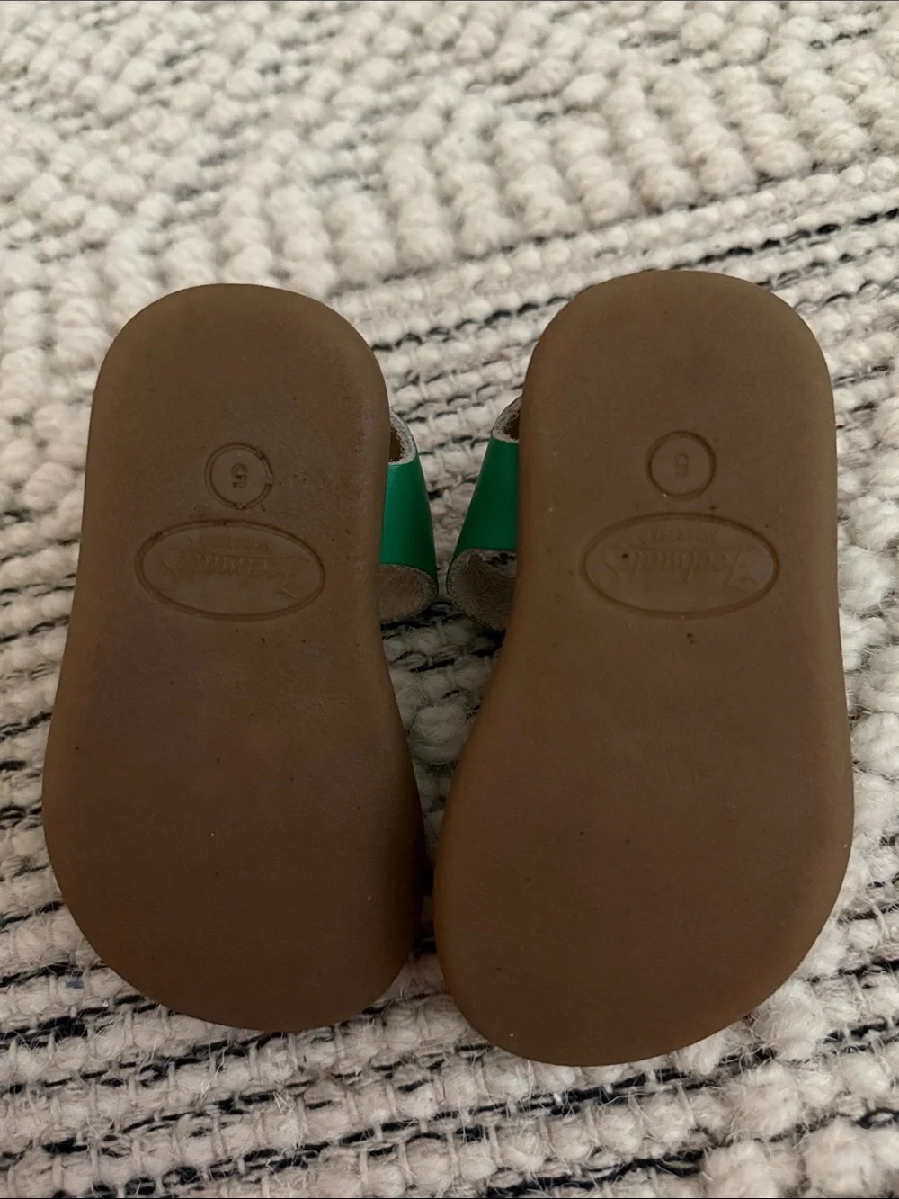 Kelly Green Footmates Leather Sandals size 5